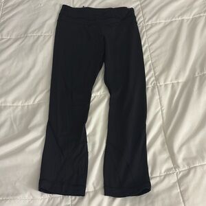 Black Lulu Lemon workout leggings